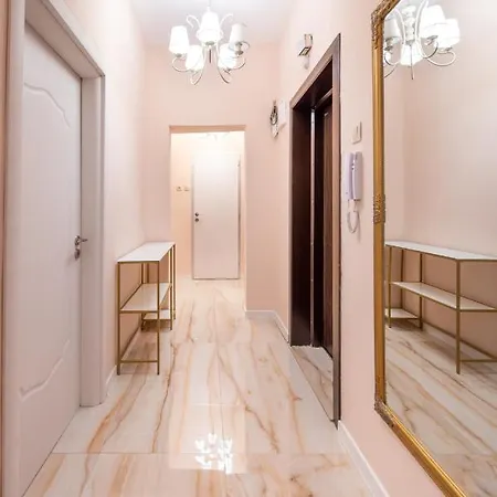 Apartament Spacious 1bdr Near city Center