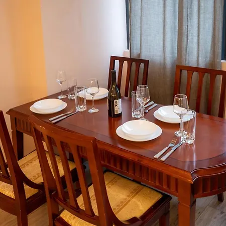 דירה Spacious 1bdr Near city Center סופיה