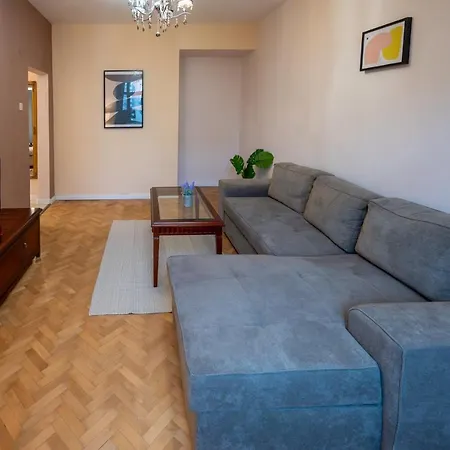 Appartamento Spacious 1bdr Near city Center