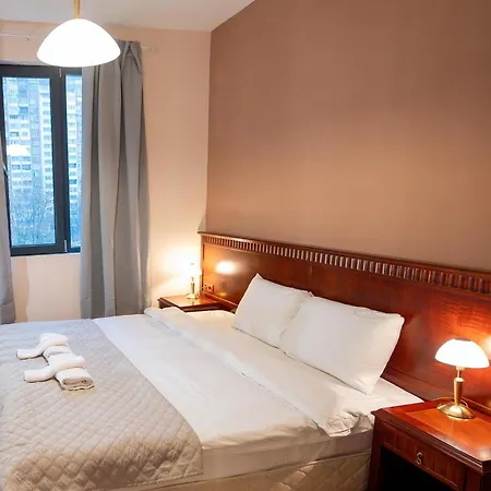 Spacious 1bdr Near city Center Lejlighed