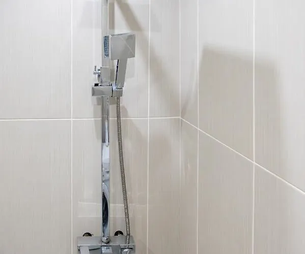 アパート Spacious 1bdr Near city Center *