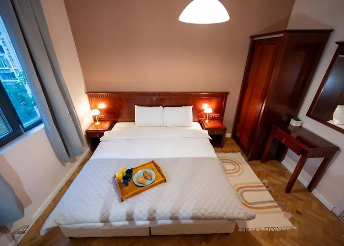 Spacious 1bdr Near city Center *