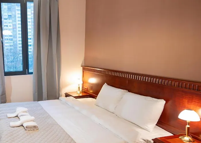 Spacious 1bdr Near city Center アパート